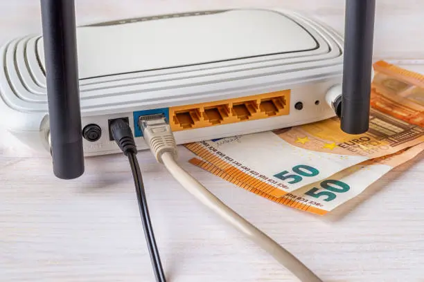 Entdecken Sie die besten DSL Tarife mit unserem Vergleichsportal! istockphoto 1323044401 612x612 2