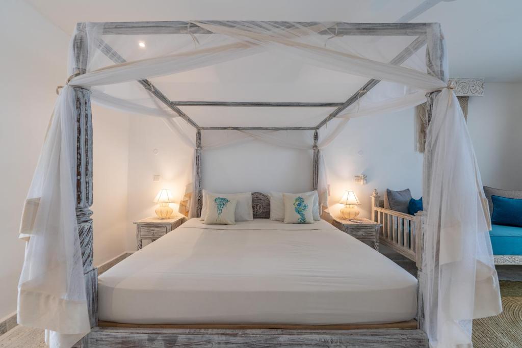 🏝️ Chale Island Resort – Paradiesischer Luxusurlaub auf Kenias exklusiver Privatinsel 🌊 Schnorchel-Ausflug in den Korallenriffen rund um Chale Island